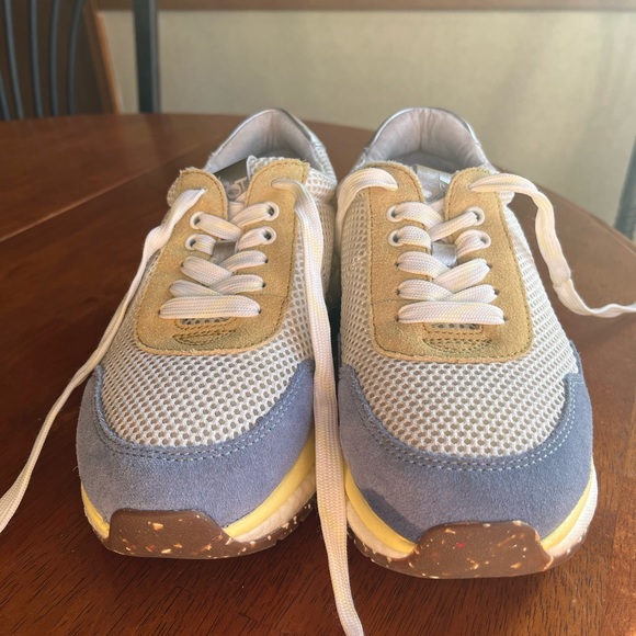 OTBT Flash Light Denim sneakers Women Size 7.5M - Picture 1 of 9